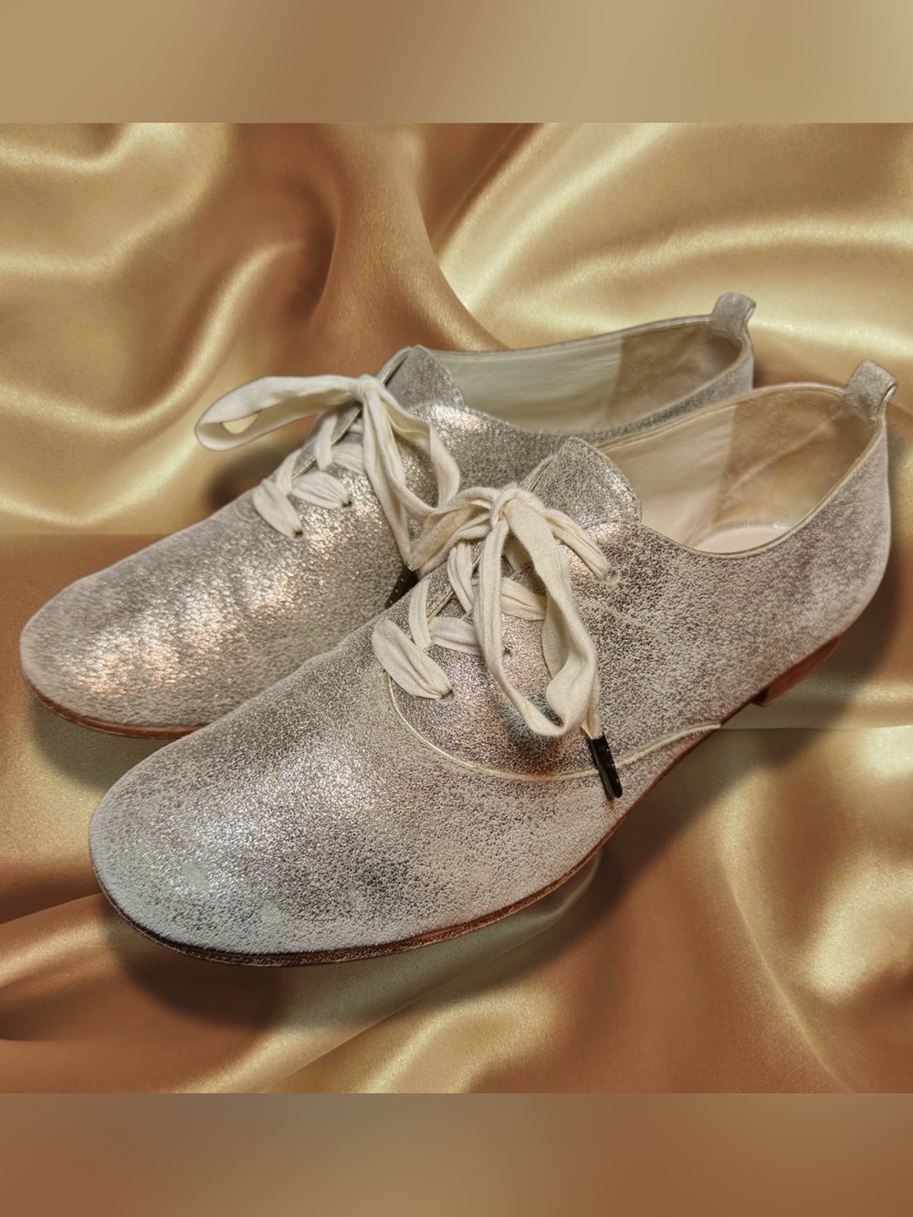 Women’s 8.5 Gold Leather Marc Jacobs Lace-up Flats